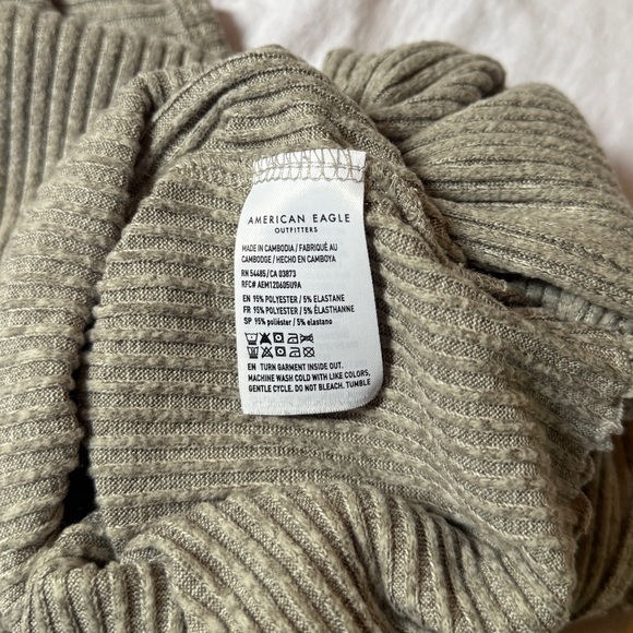 American Eagle Grey Henley Button Ribbed Tank Top with Ruffled Hem size S - Picture 3 of 4